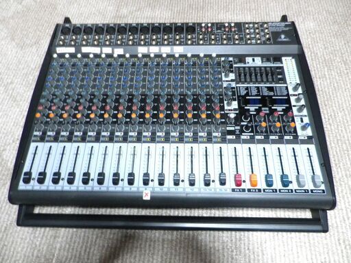 Behringer Europower PMP6000 20-channel 1600W Powered Mixer 