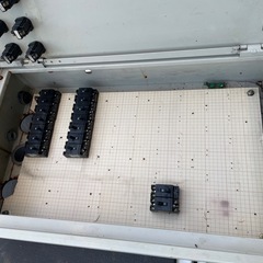 部品取り配電盤，リレー盤