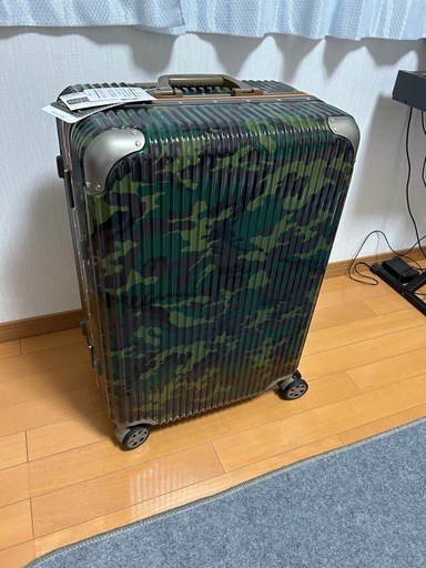 新品未使用スーツケース　迷彩柄