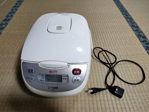 タイガー炊飯器5.5合炊き　JBG-B　2011年製