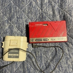 TOSHIBA Walky KT-AS10カセットプレーヤー レッドウォークマン TOSHIBA Walky KT-AS10／RP-AF5