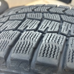 🎶値下げしました🎶スタッドレスタイヤ　215/60Ｒ16 