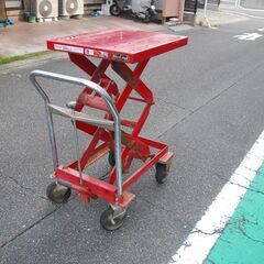 トラスコ中山　油圧式昇降リフター　５００キロ