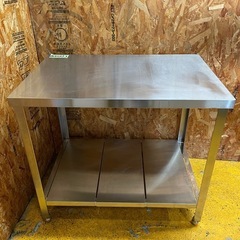 C(6769)作業台 ステンレス台 ステンレス作業台 収納棚 W900D600H800 厨房 業務用 店舗用 飲食店 直接取引き歓迎 大阪 C(6769)作業台 ステンレス台 ステンレス作業台 収納棚 W900D600H800