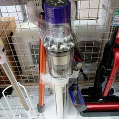 🧧人気のダイソン🧧Dyson ダイソン 2022年製 Cyclone V10 Fluffy SV12 FF LF🧧3919