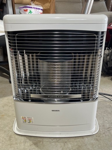 CORONA　密閉式石油ストーブ　2022年4月 FF-VT4221P　即購入不 CORONA 密閉式石油ストーブ 2022年4月 FF-VT4221P 即購入不 CORONA