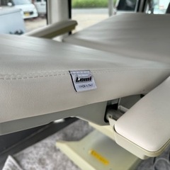 LEMI 電動エステチェア