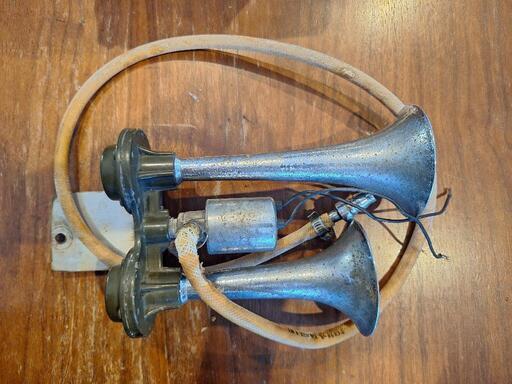 希少 エアーホーン 24V車用