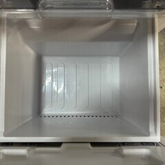 【美品】大阪送料無料★3か月保障付き★冷蔵庫★2022年★シャープ★2ドア★SJ-D15H-W★R-845