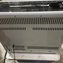 20年製　トヨトミ　煙突式ストーブ　木造〜17畳　鉄筋〜27畳 