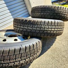 【1シーズンのみ使用】スタッドレスタイヤ 145/70R12 ダンロップ ホイール付き