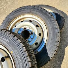 【1シーズンのみ使用】スタッドレスタイヤ 145/70R12 ダンロップ ホイール付き