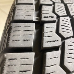 ヨコハマスタッドレスタイヤ　ハイエース　2020年、2019年製　