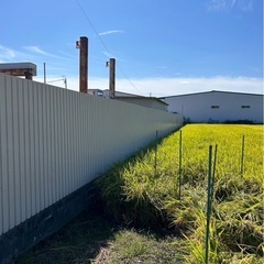 目隠し鋼板、鉄柵