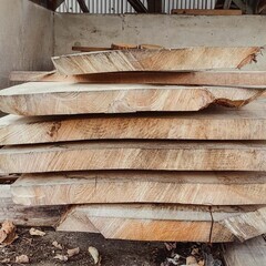 一枚板ナラ（約300cm×50cm×5cm／3年乾燥）1枚から