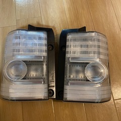 l575 コンテ　テールランプ