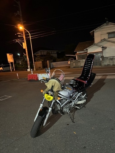 スズキバンデット250 バンディット250VはZX-25Rよりも精緻なメカを誇る