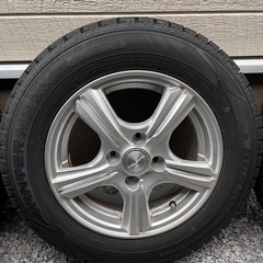 スタッドレスタイヤ　WINTER MAXX 02　４本　