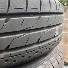 バリ溝　215/65R16 ４本　
