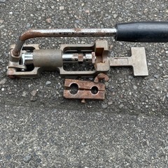 水道のジャバラカンのツバを作る機械