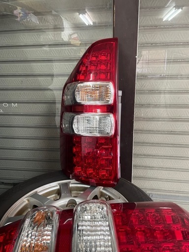 70ノアテールレンズ ノア NOAH ヴォクシー VOXY 70 ヴァレンティ