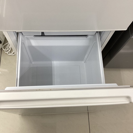 ホワイト冷蔵庫 139L 2ドア冷蔵庫（直冷式）【右開き】ホワイト | アビテラックス | AR