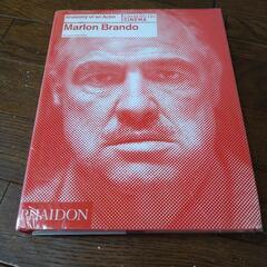 洋書 マーロン・ブランド お売りします。