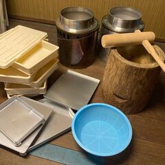 餅つき一式持ち帰りのみ10000円　　　セイロ欠損（希望の方には別売り可能）