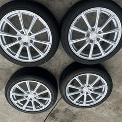 18インチ　215/45R18  5穴　114.3 ノアヴォクシー　ステップワゴン