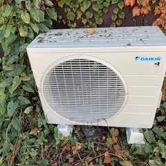 DAIKIN エアコン 10畳用① 