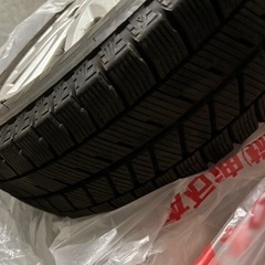 スタッドレスタイヤ　ホイール付き　R14