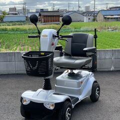 ブランド: フランスベットハンドル型電動車いすＳ１４１ 免許なしで乗れる!ハンドル型電動車いす S141 | フランスベッド【品番