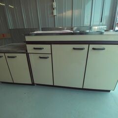 キッチン　流し台　ガス台