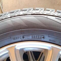 225/60R17 PCD100スタッドレス新品同様？