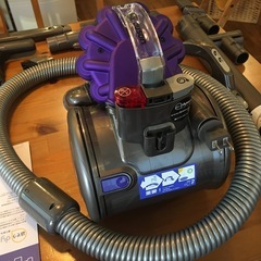 未使用品!! dyson DC26 アタッチメント付 【F00841】
