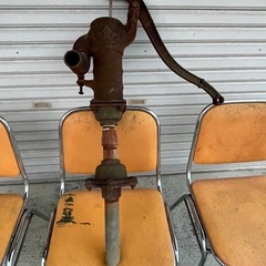 レトロ井戸用手動ポンプ