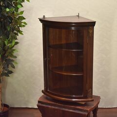 なが  ≪yt1669ジ≫ アンティーク調 小型コーナーキャビネット 飾り棚