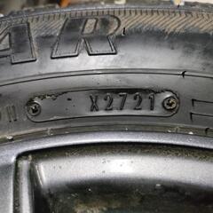 スタッドレスタイヤ　2021年　アルミホイール付き