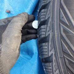 225/65R17スパイクタイヤホイール付き