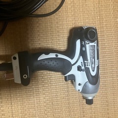 マキタ　インパクトドライバー  ほぼ未使用品　DIY   (6955SPKW)