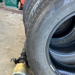 22年式195/65r15VRX3バリ溝