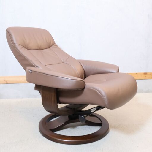 Hjellegjerde イエリアーダ 本革 リクライニングチェア オットマン 1P
