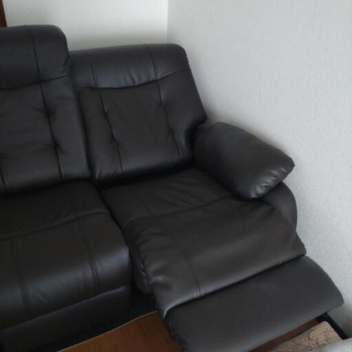 島忠　本革電動リクライニング3人掛けソファ トリプルソファー　レザー　セパレート 島忠 本革電動リクライニング3人掛けソファ トリプルソファー レザー