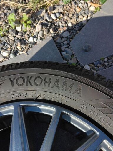 美品）スタッドレスタイヤ 16インチスタッドレスタイヤ 16インチ