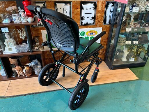 愛品館八千代店】Care-Parents 折り畳み式車椅子 携帯用折り畳み式軽量介助