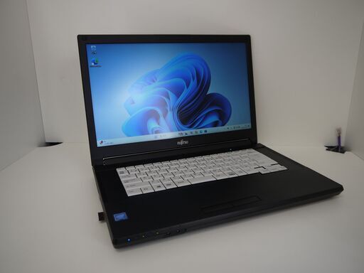 お渡し済み】富士通 Windows11 15.6型ノートPC SSD搭載【メンテナンス