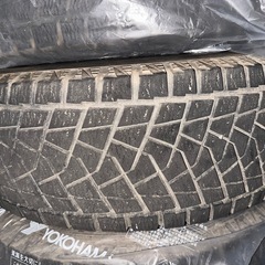 ブリヂストン、スタッドレス265/70r17　