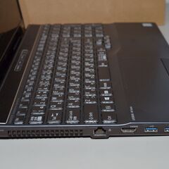 中古ノートパソコン 富士通 AH55/D3 Windows11+office core i7-8565U 