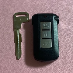 沖縄車の合鍵出張)三菱アウトランダーPHEVスマートキー,スマートキー追加登録