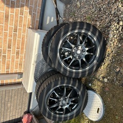ほぼ新品　スタッドレス　ホイール